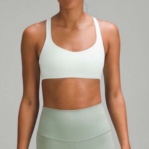 Lululemon Free to Be Bra